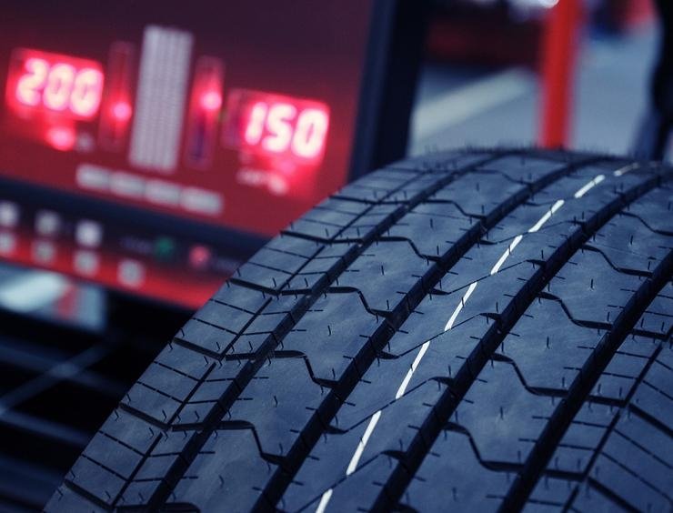 Auswuchten von Rädern und Reifen